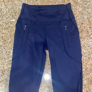 Lululemon size 4 navy leggings